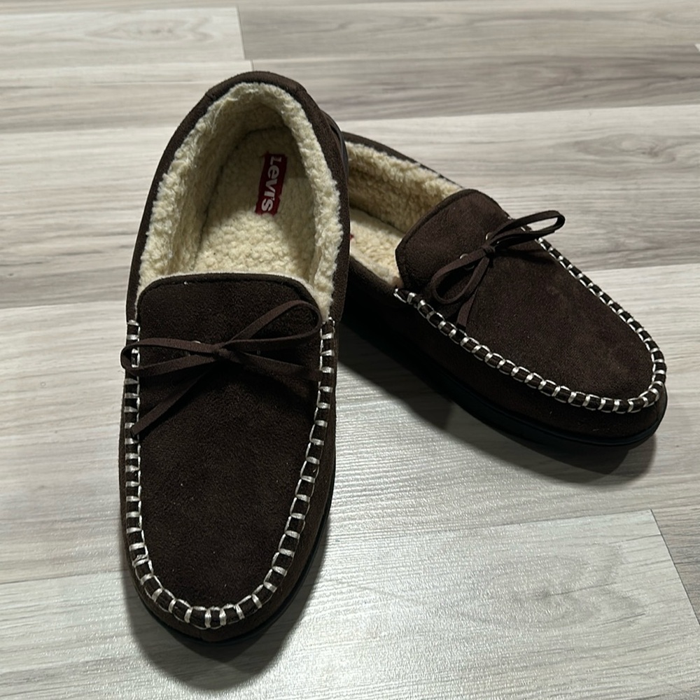 LEVI’S Men’s Brown Suede House Slippers Size 11-12